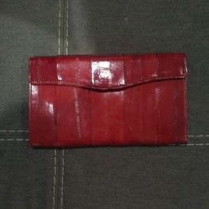 Red clutch